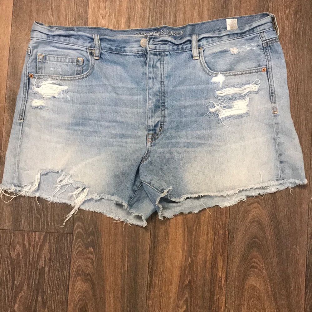 American Eagle light wash & distressed denim